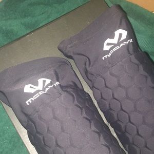 Basketball knee pads